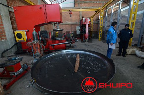 利維亞客戶壓鼓、旋壓設備